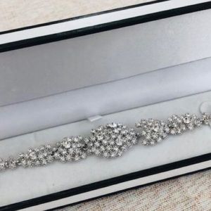 NWT  Tiny Crystals Silver Bracelet